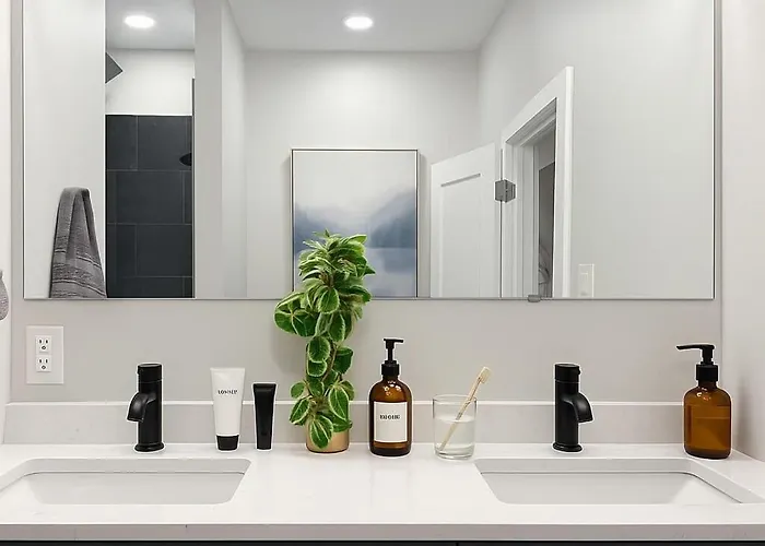 5 Beds 1500 Sq Ft Walkable Kitchen 1 And A Half Bath